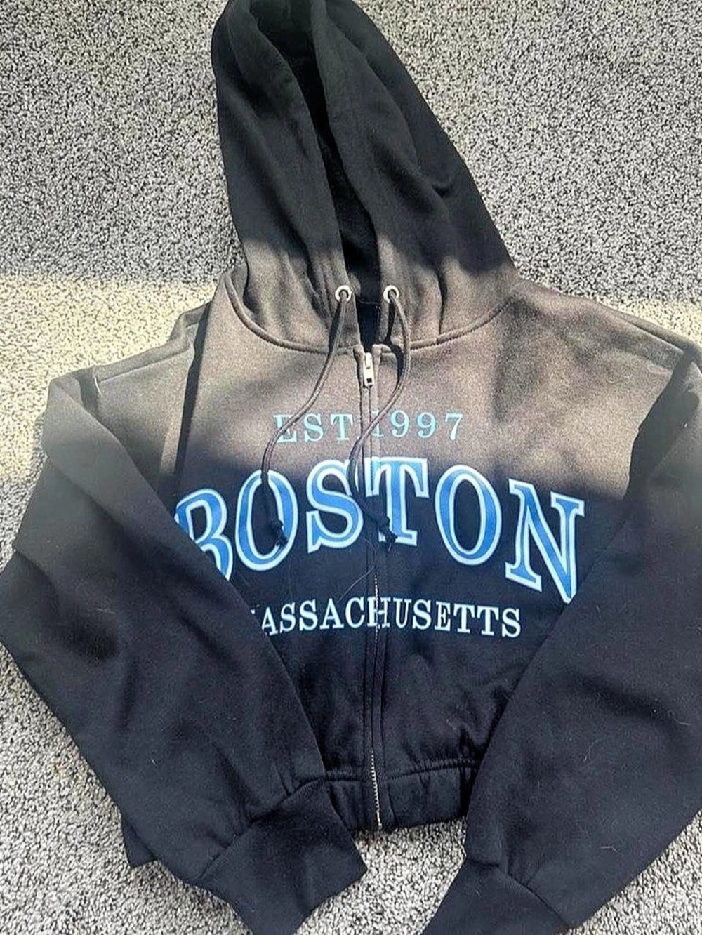 Forever 21 Boston Graphic Zip Hoodie Size Medium